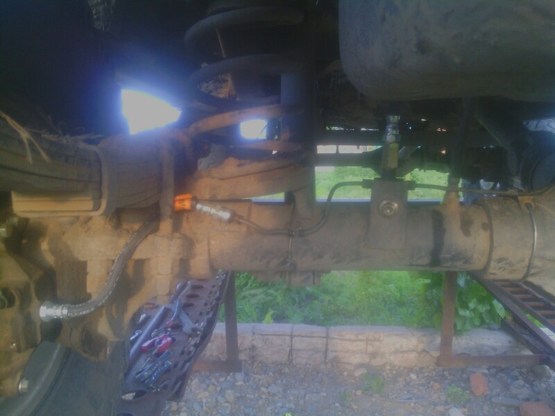 Магистраль задних тормозов — УАЗ 31512, 2,8 л, 1994 года | своими ...