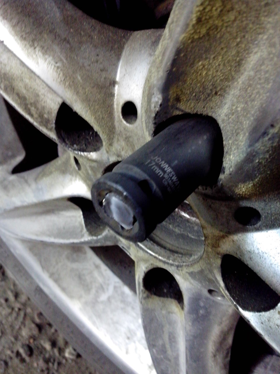 чудо головка с хреновыми воротками.)ударный гайковерт" — BMW 3 series ...