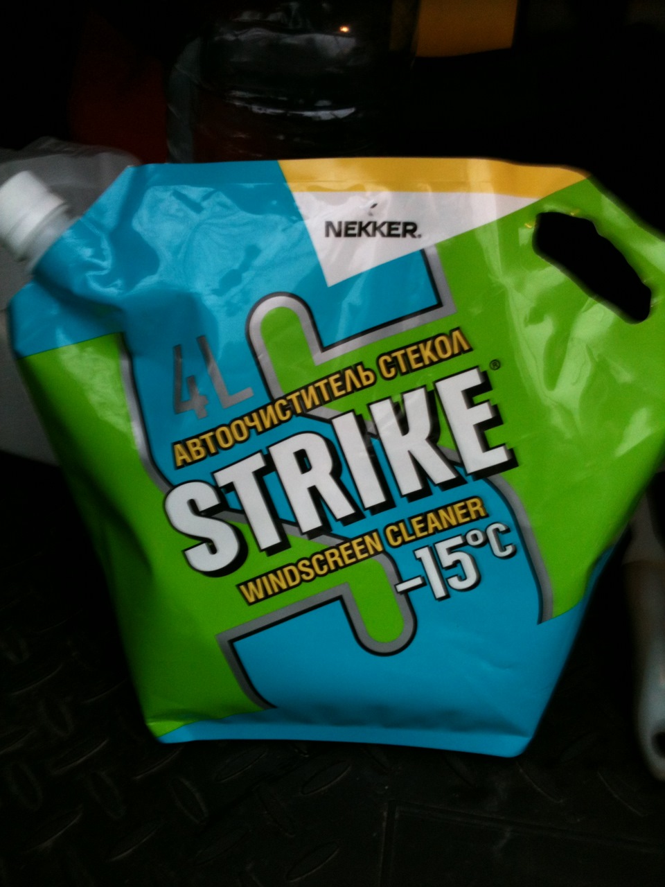 Обзор омывайки Strike — Renault Symbol, 1,4 л, 2010 года | наблюдение ...
