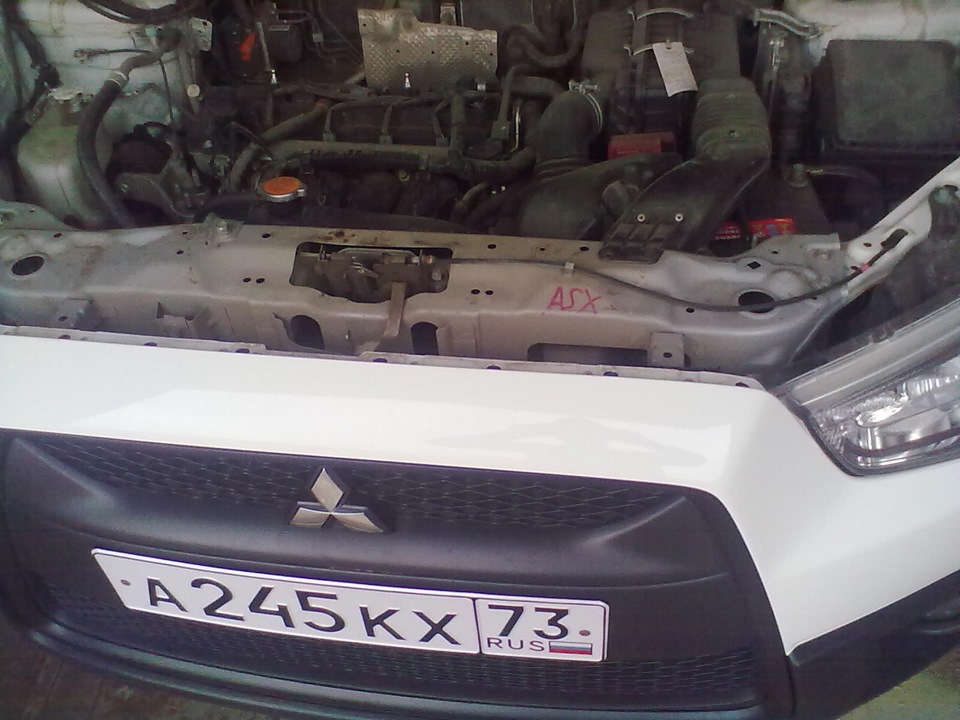 сетка на передний бампер — Mitsubishi ASX, 1,6 л, 2011 года | кузовной ...