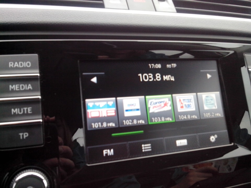 Логотипы радиостанций — Skoda Octavia A7 Mk3, 1,4 л, 2014 года | просто ...