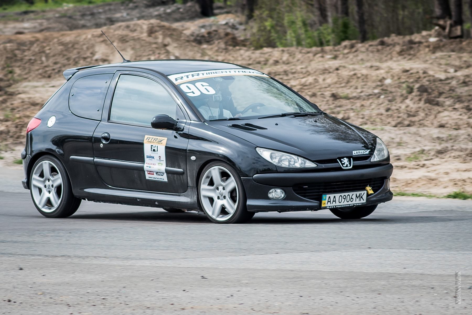 Peugeot 206 ралли седан