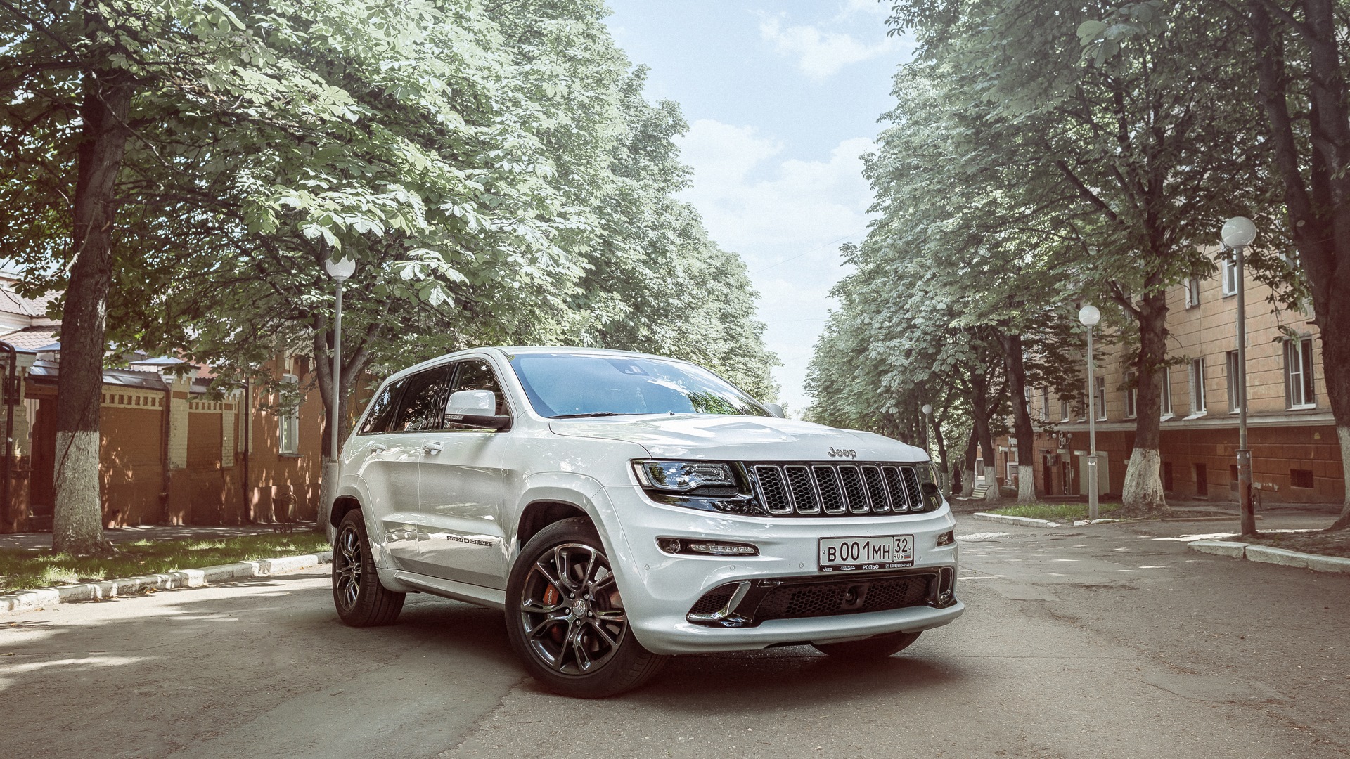 Jeep Grand Cherokee SRT-8 (WK2) 6.4 бензиновый 2014 | Песня для души) на  DRIVE2