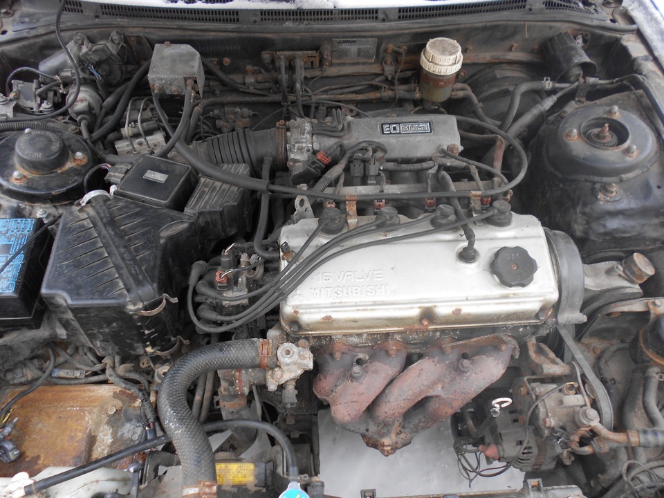 Двигатель мицубиси галант. Двигатель Митсубиси Галант 1.8 1994. Галант 1993 2.0 двигатель. Галант 7 двигатель. Galant Mitsubishi 1997 двигатель.
