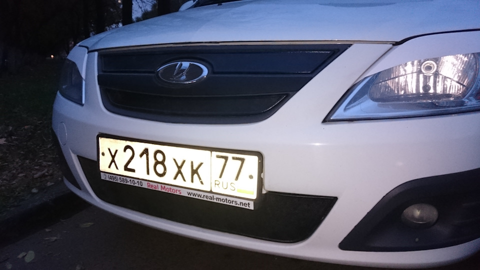Накладки решотки радиатора на зиму — Lada Ларгус, 1,6 л, 2013 года ...