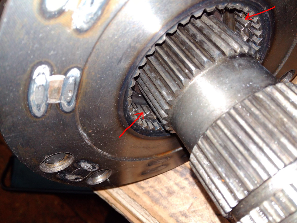 Поэтому переставляем эту шестеренку из дифа 249 в диф 242. В дифе 242 есть зубцы парт тайма. В дифе 249 их нет!еще и поэтому нужно переставлять шестерни — Jeep Cherokee (XJ)