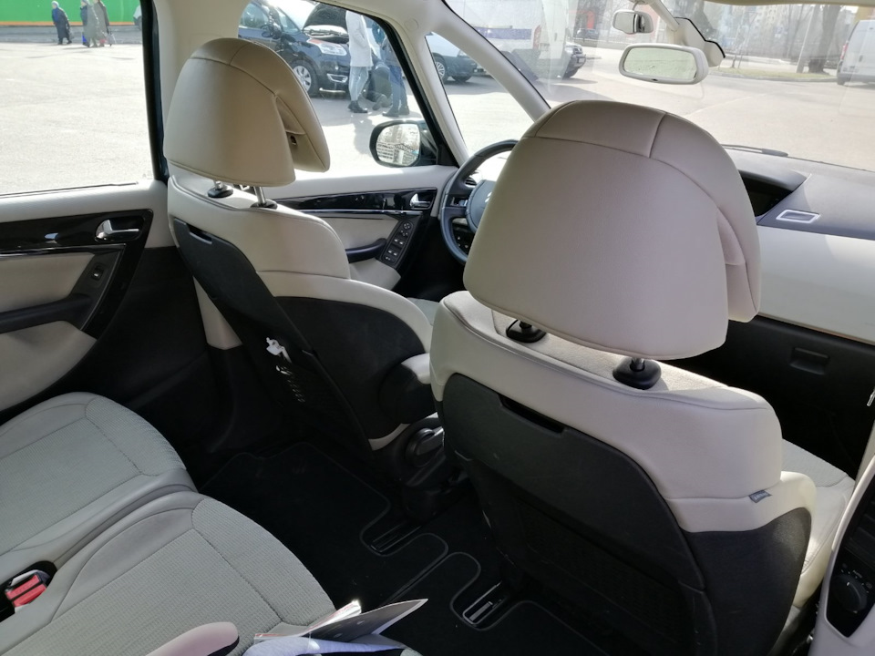 Фото в бортжурнале Citroen Grand C4 Picasso (2G)