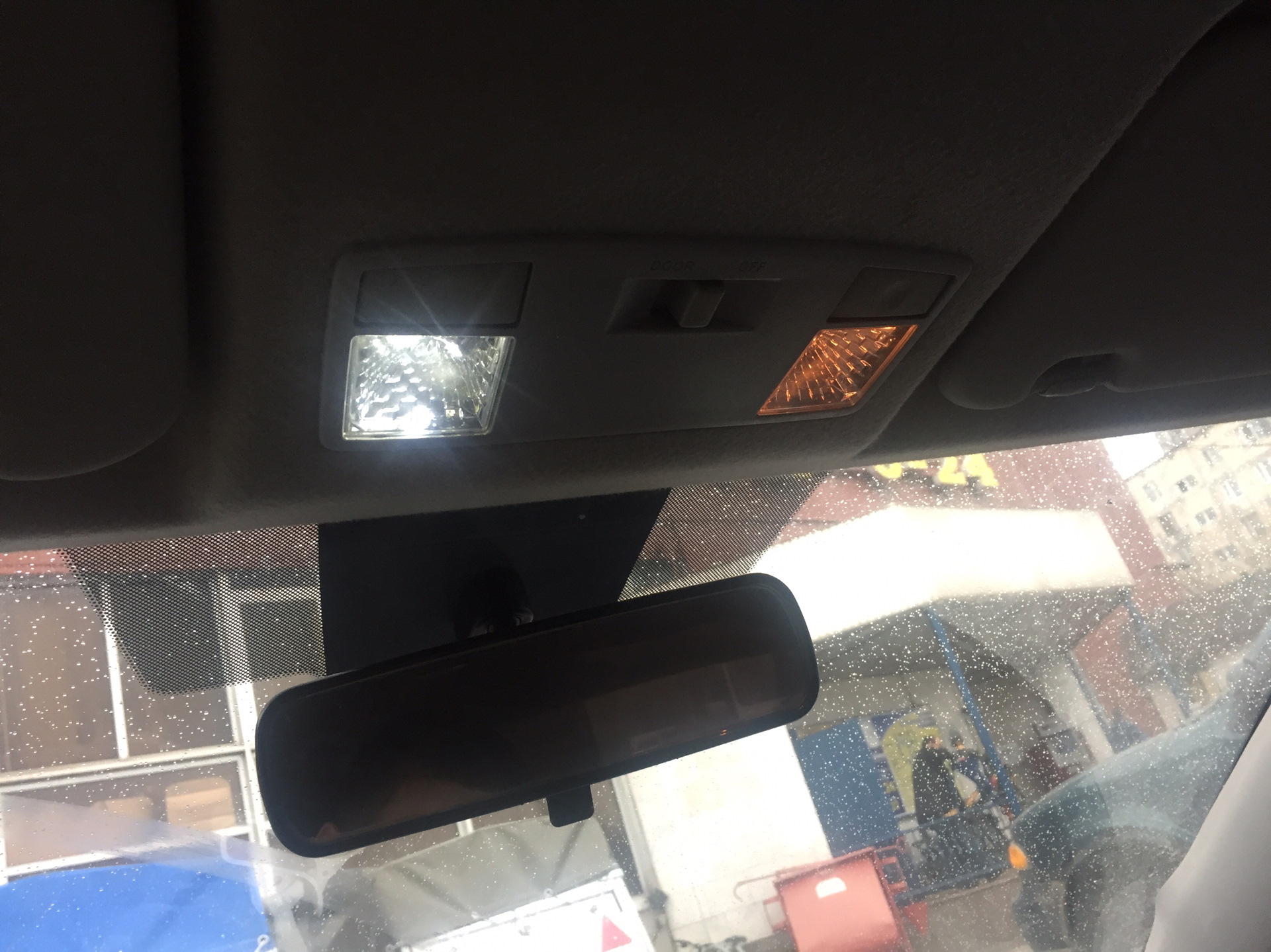 Замена лампочек в салоне — Mazda 3 (1G) BK, 1,6 л, 2006 года ...
