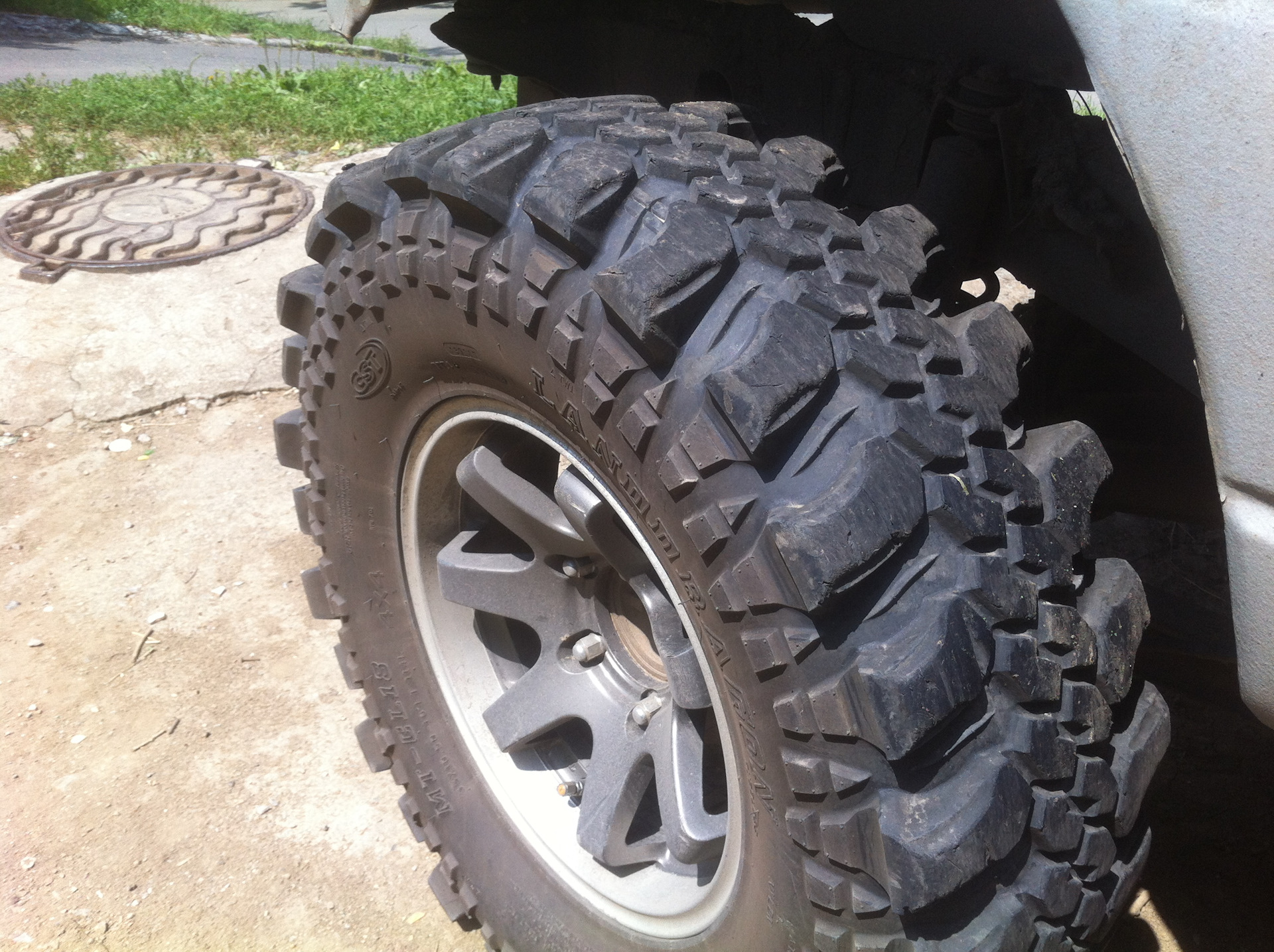 CST Maxxis CL18 10.5 R16 25.000р.