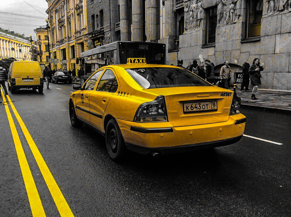 Таксомотор москва. S60 Volvo Taxi. Вольво s80 такси. Volvo s60 желтая. Volvo 760 Taxi.