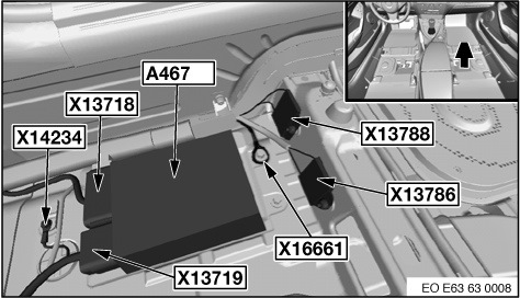 Расположение точки X13786 (под сидением пассажира) — BMW 6 series (E63). Запчасти на фото: X14234