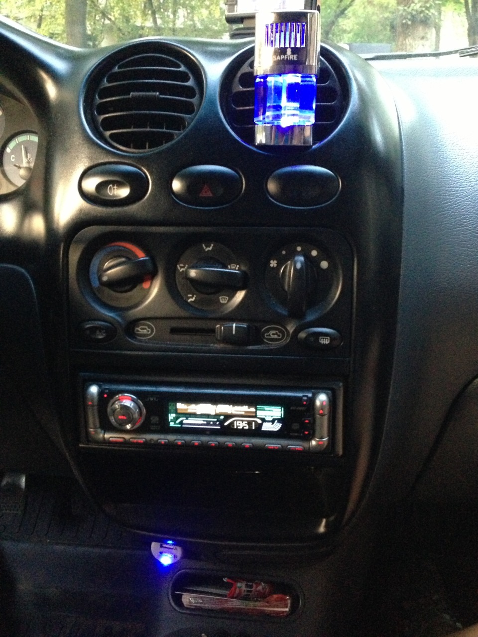 Магнитола дэу матиз. 2 дин магнитола в дэу матиз. Магнитола в матиз. Магнитола дэу матиз. Daewoo matiz магнитола 01.