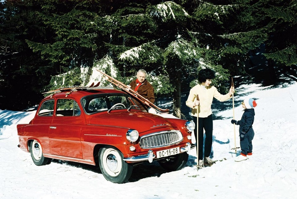 skoda octavia история модели. a0c067cs 960. skoda octavia история модели фото. skoda octavia история модели-a0c067cs 960. картинка skoda octavia история модели. картинка a0c067cs 960. «Шкоду» быстро полюбили в России. А за счет того, что бренд принадлежит WV, родился стереотип, что чехи выпускают тех же «немцев», только дешевле. Octavia стала настолько популярной, что некоторые комплектации на вторичке стали дороже «Суперба» и «Гольфа». Именно она превратила бренд Skoda из невзрачного брата немцев в узнаваемую компанию. skoda octavia история модели. a0c067cs 960. skoda octavia история модели фото. skoda octavia история модели-a0c067cs 960. картинка skoda octavia история модели. картинка a0c067cs 960. «Шкоду» быстро полюбили в России. А за счет того, что бренд принадлежит WV, родился стереотип, что чехи выпускают тех же «немцев», только дешевле. Octavia стала настолько популярной, что некоторые комплектации на вторичке стали дороже «Суперба» и «Гольфа». Именно она превратила бренд Skoda из невзрачного брата немцев в узнаваемую компанию.