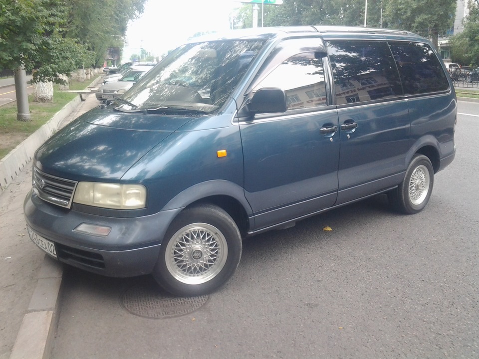 Ниссан ларго. Ниссан Ларго дизель. Ниссан Ларго турбо дизель. Nissan largo 2.0 at, 1994.