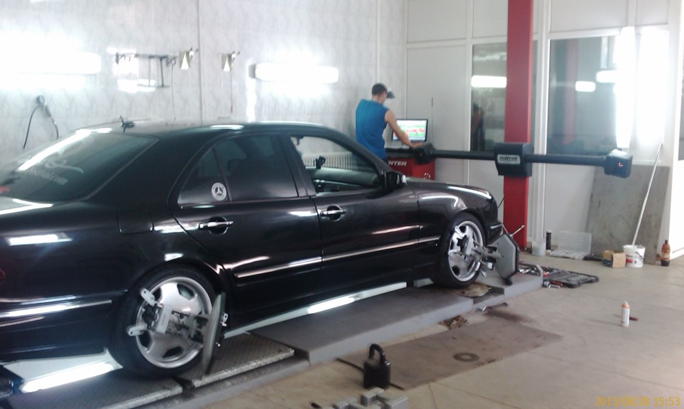 Фото в бортжурнале Mercedes-Benz E-Class (W210)
