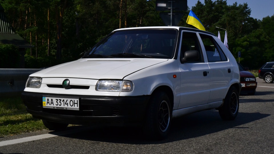 Skoda Felicia White Panda