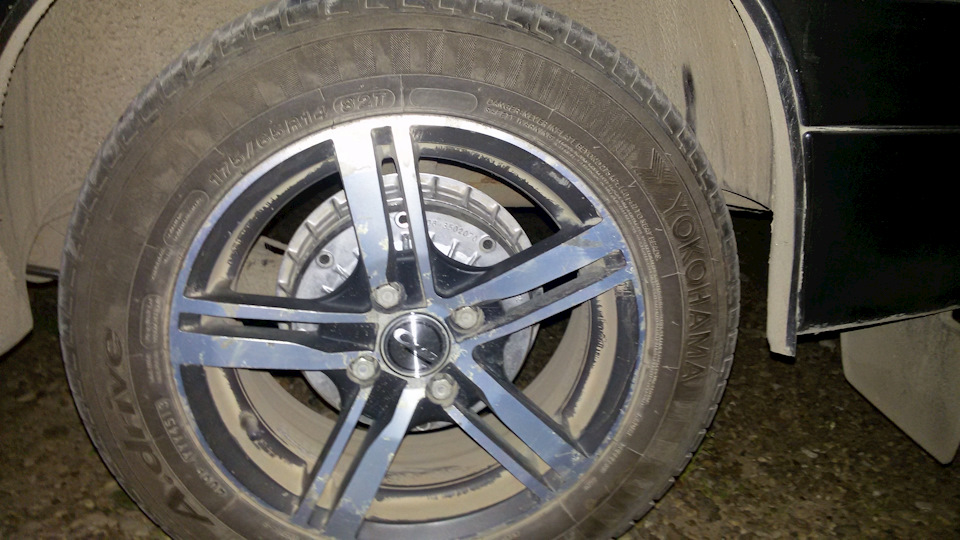 Биение педали тормоза при торможении — Lada 2114, 1,6 л, 2009 года ...