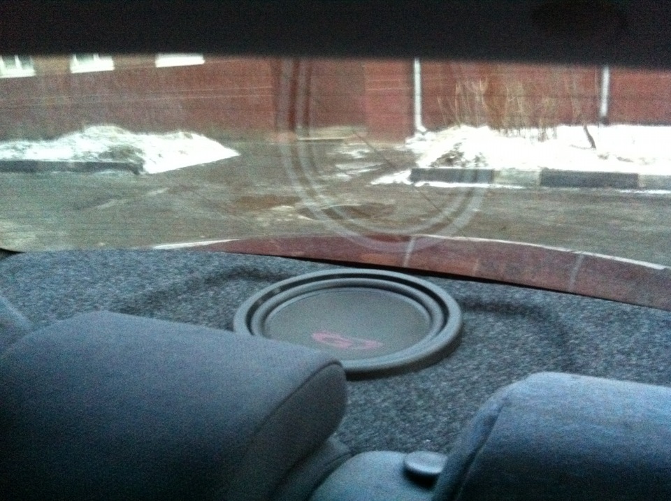 саб в полке) — Hyundai Elantra (3G), 1,6 л, 2010 года | автозвук | DRIVE2