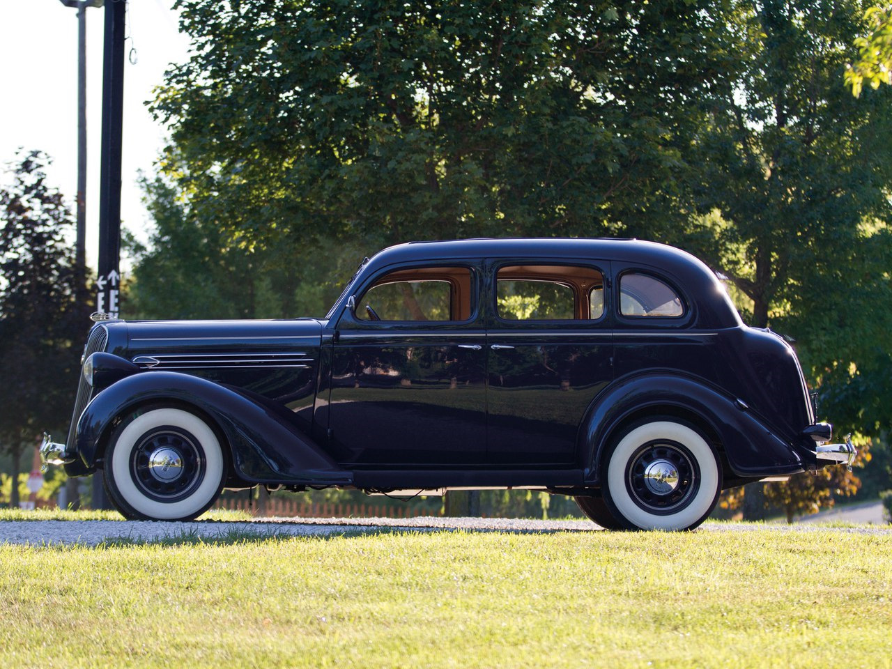 Ford Coupe 1936 салон