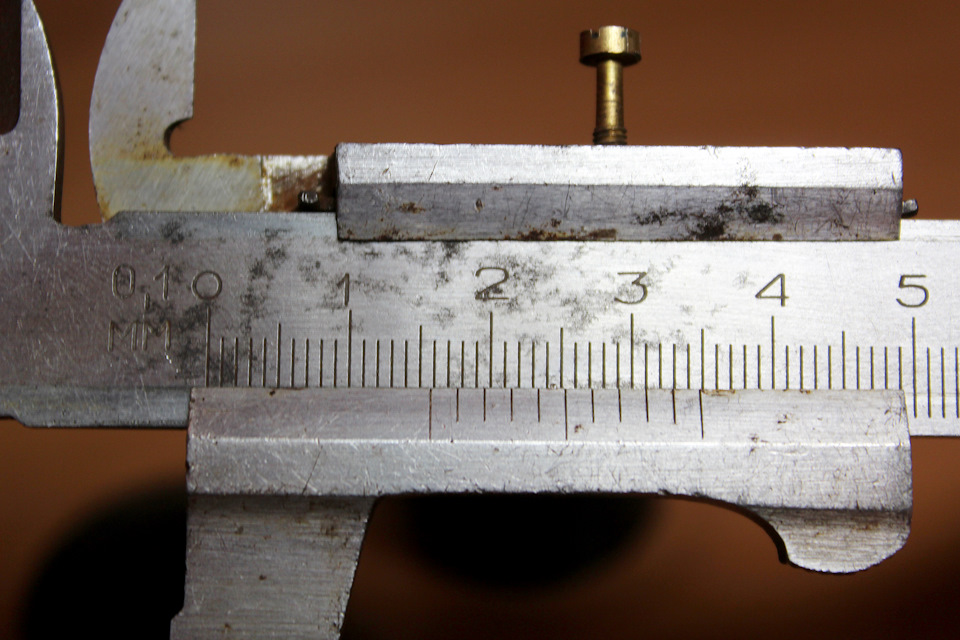 Внутренний посадочный диаметр у амортизатора фирмы Шток-Авто SA2052915004-00770 составляет — 16 мм — Nissan Terrano I