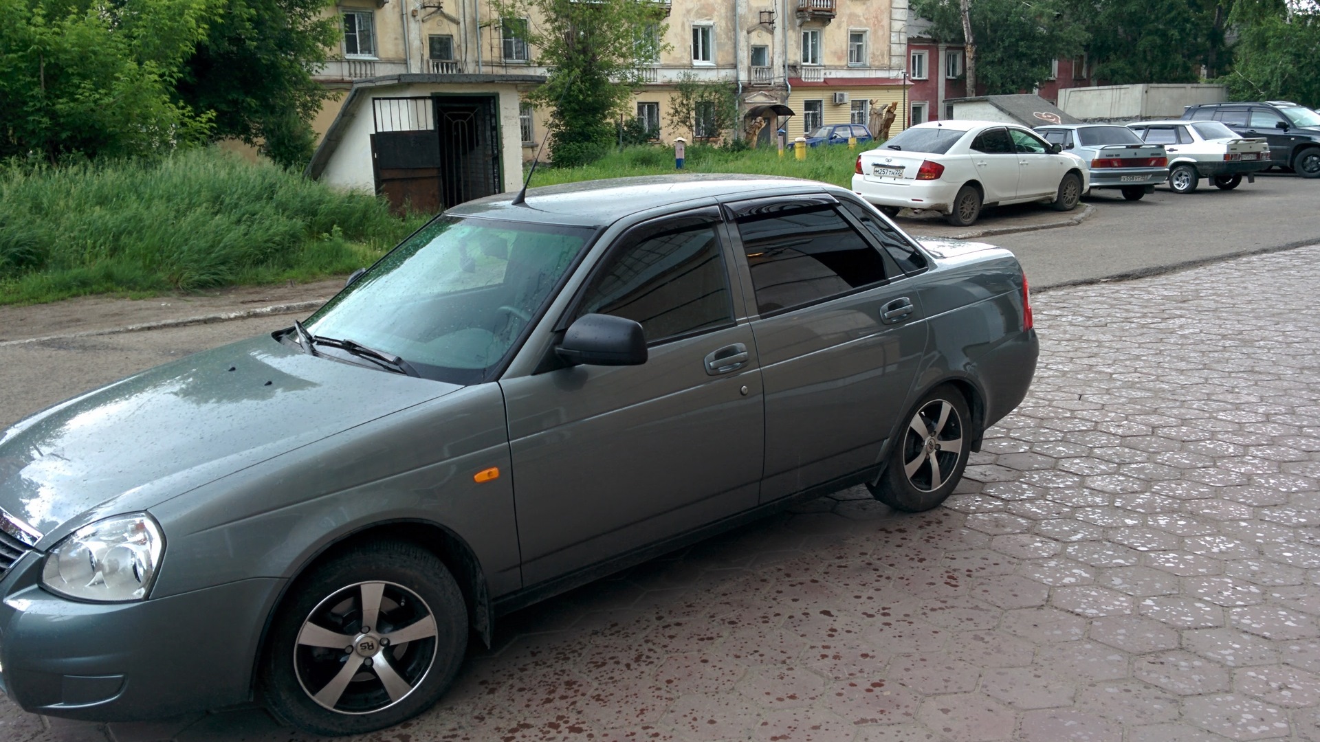 Lada Приора седан 1.6 бензиновый 2012 | 1.6,16 кл.98 л.с. на DRIVE2