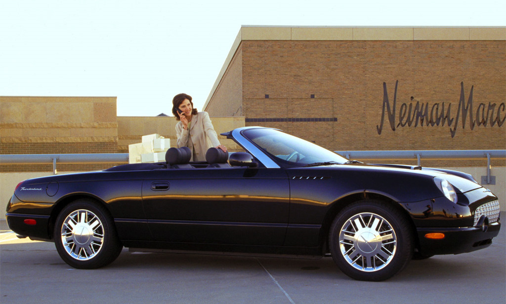 Новый кабриолет Chevrolet Camaro SS появился в Neiman Marcus Christmas Book Новый кабриолет Chevrolet Camaro SS появился в Neiman Marcus Christmas Book