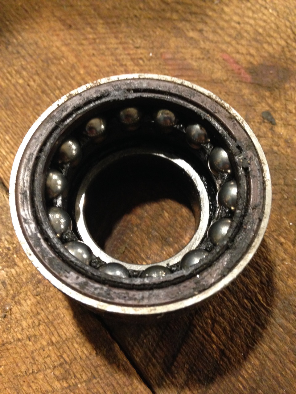 Замена ступичного подшипника. — LADA 2115, 1,5 л., 2005 года | визит на ...