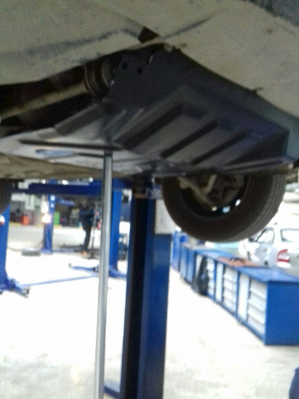 Защита картера *новая* — Lada Приора седан, 1,6 л, 2009 года | визит на ...