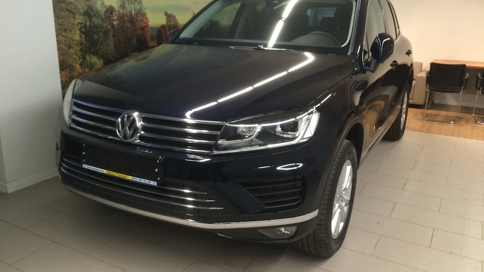 Volkswagen Touareg 3.0TDI moonlight blue