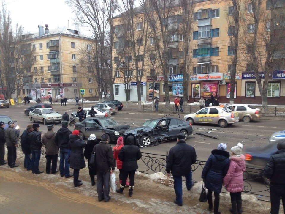 Город 48 липецк сегодня. ДТП на проспекте Победы Липецк. Авария на проспекте Победы Липецк. Город 48 Липецк. Город сорок восемь Липецк.