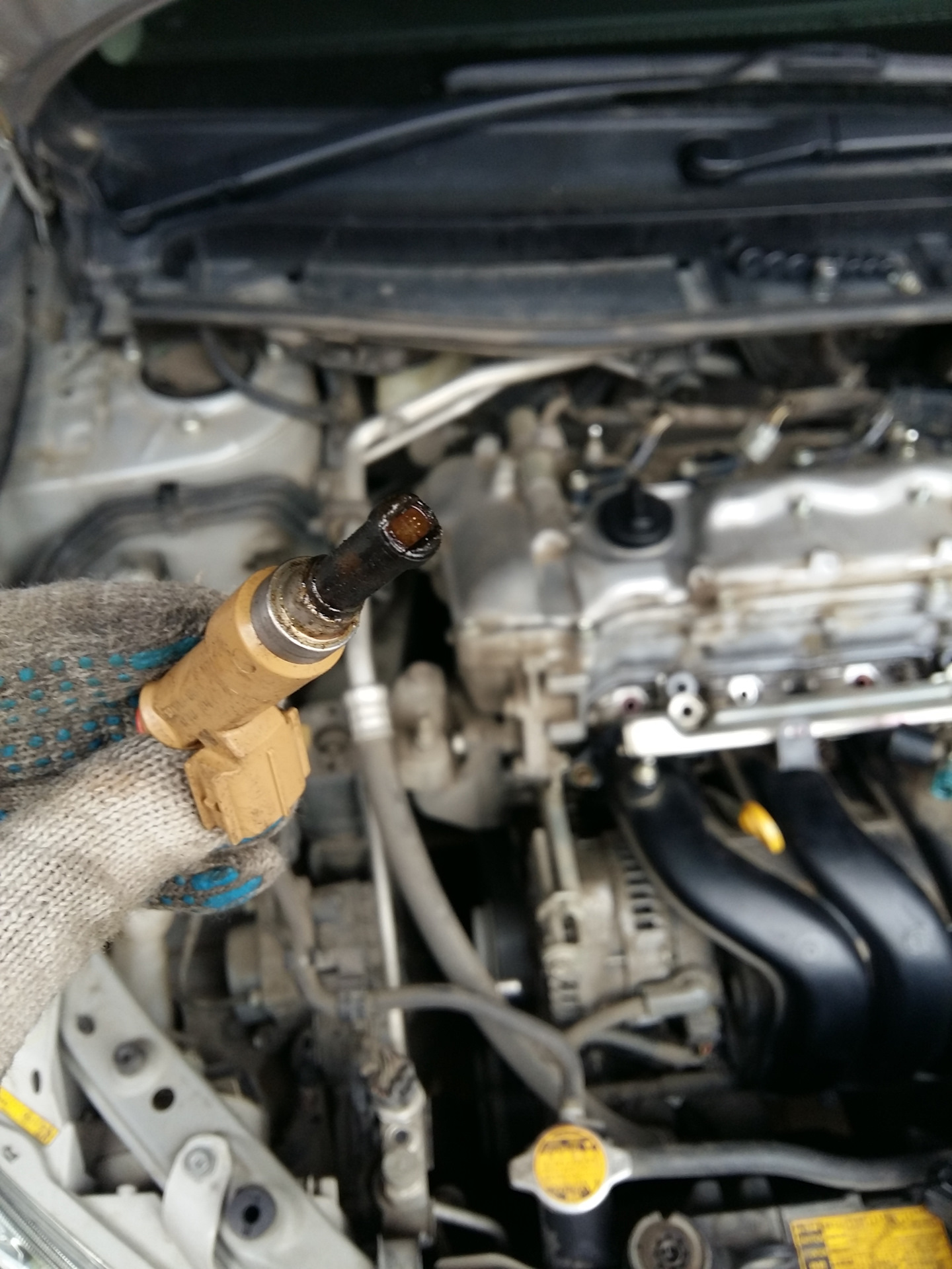 Как снять форсунки на тойота премио 2002