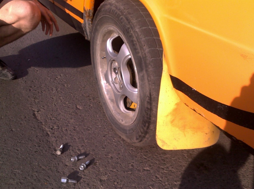 Упало колесико моё!) Сорвалась резьба… — Lada 21011, 1,7 л, 1976 года ...