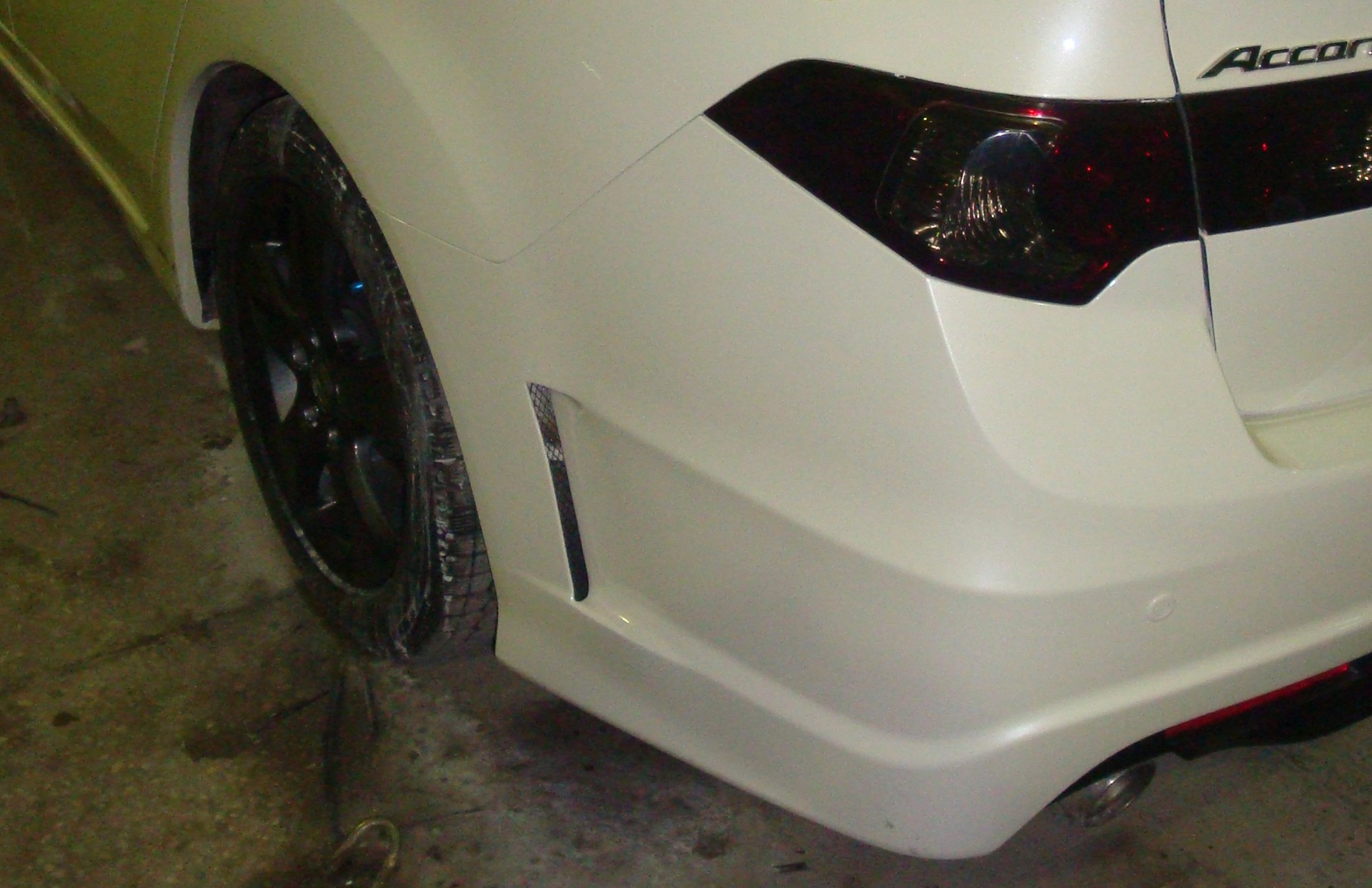 Жабры на бампер. Жабры milotec octavia a4. Жабры на бампер. Жабры в заднем бампере. Жабры на бампер.