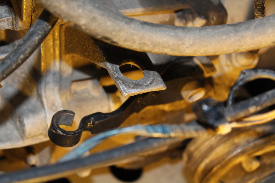 Удлиненная лапка сцепления — Москвич 2141, 2 л, 1994 года | своими ...