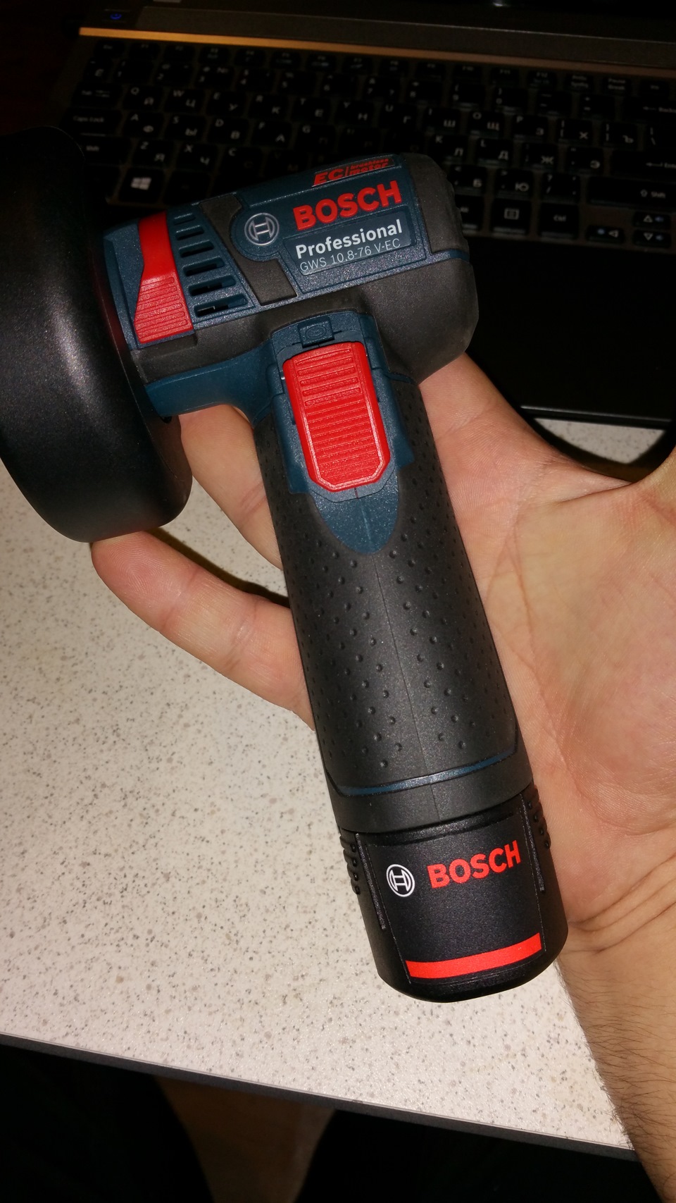 Мини болгарка Bosch GWS 10.8 76 V-EC — маленькая мощь! — Сообщество  «Оснащение Гаража и Инструмент» на DRIVE2