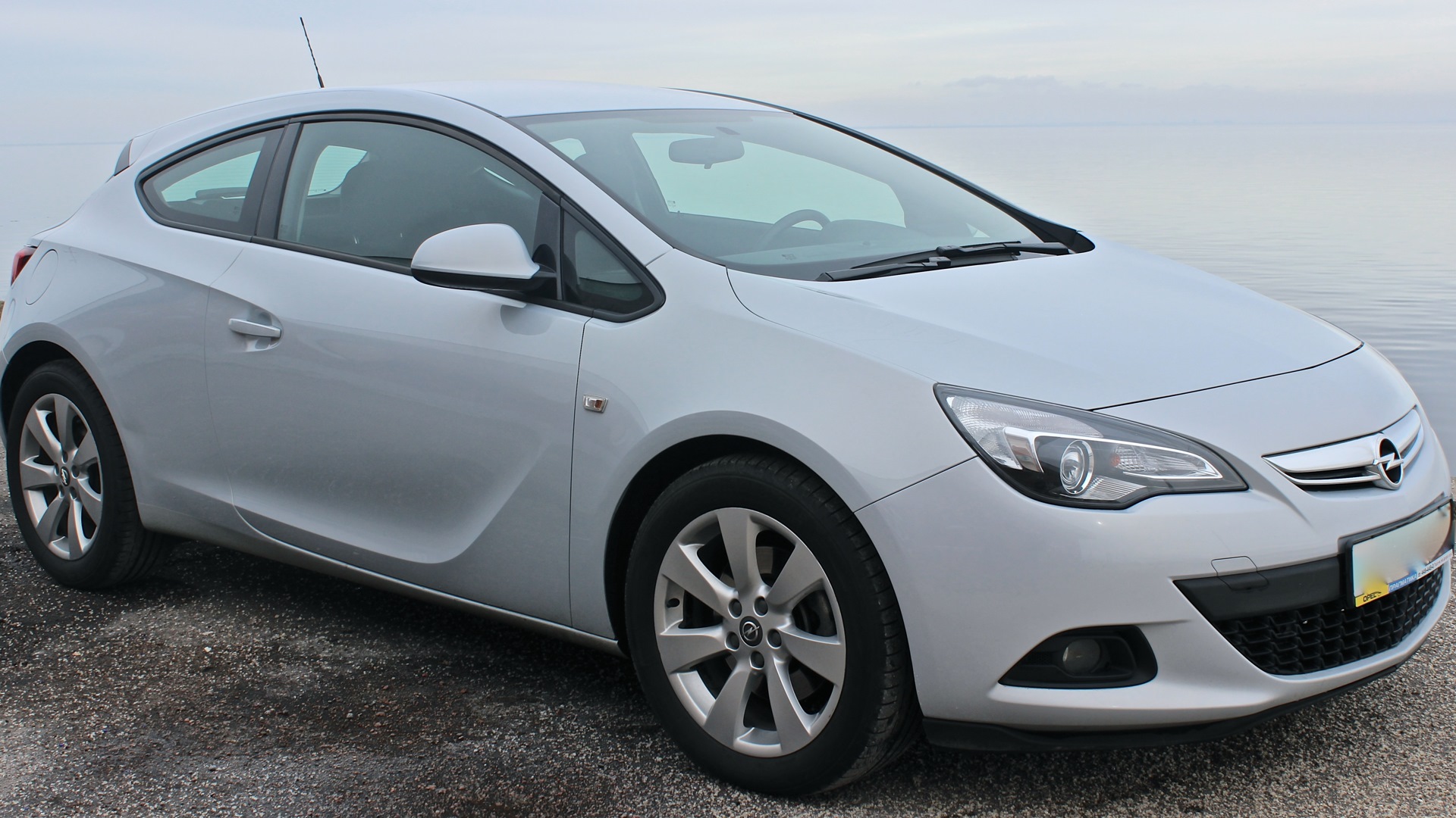 Opel Astra J GTC 1.4 бензиновый 2012 | 1.4 Turbo MT на DRIVE2