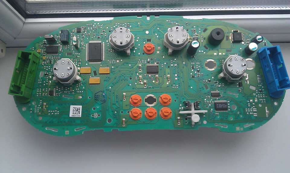 Ремонт панели приборов. Плата приборной панели Fabia 2. Плата приборной панели Нива Шевроле vdo. Плата щитка приборов т4. Плата панели приборов Шкода актавия а5.