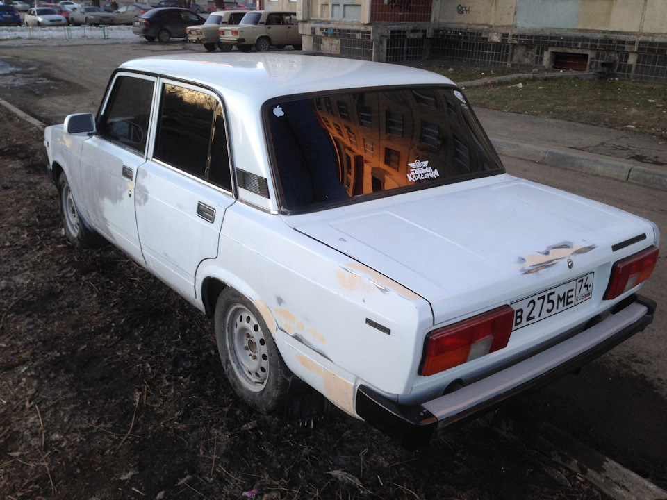 4 — Lada 21053