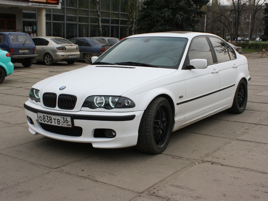 BMW e46 White