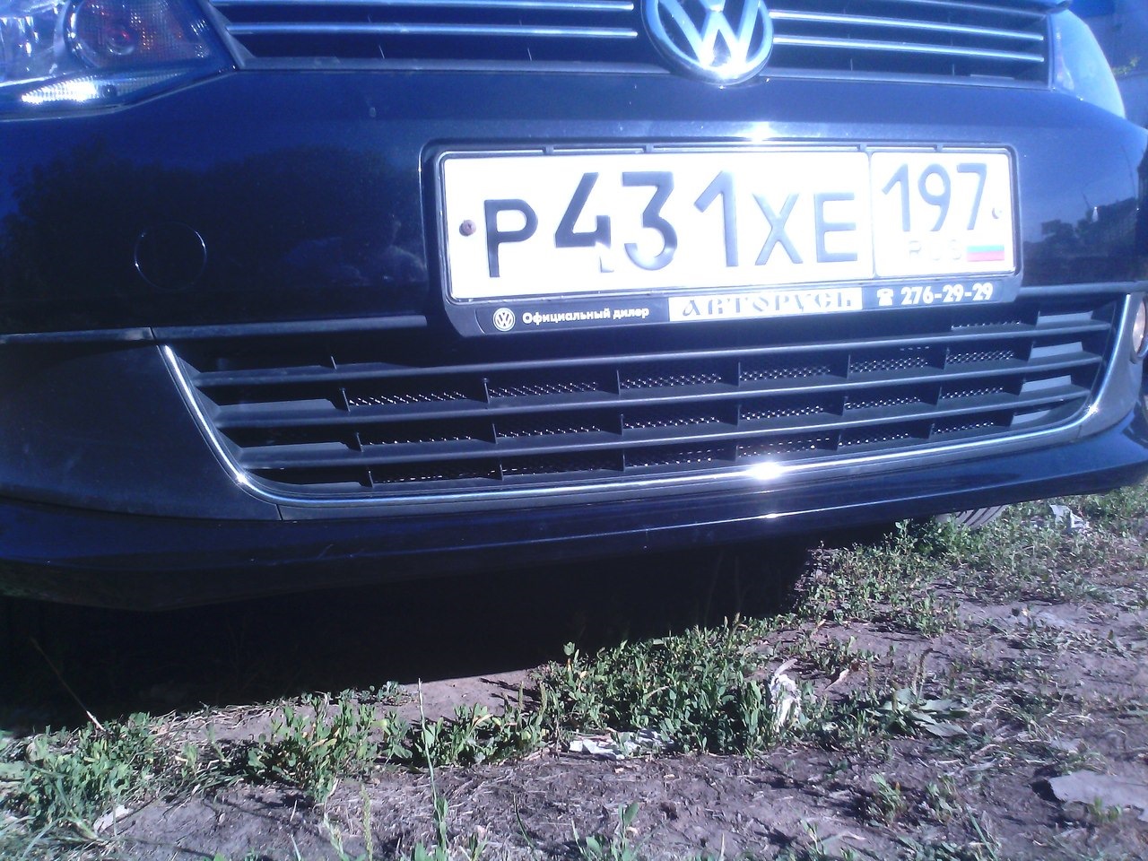 Решетка нижняя xc90. Решетка бампера фольксваген поло седан 2012. Решетка бампера фольксваген поло седан. Нижняя решетка переднего бампера фольцваген поло 2014г. Решетка бампера фольксваген поло седан.