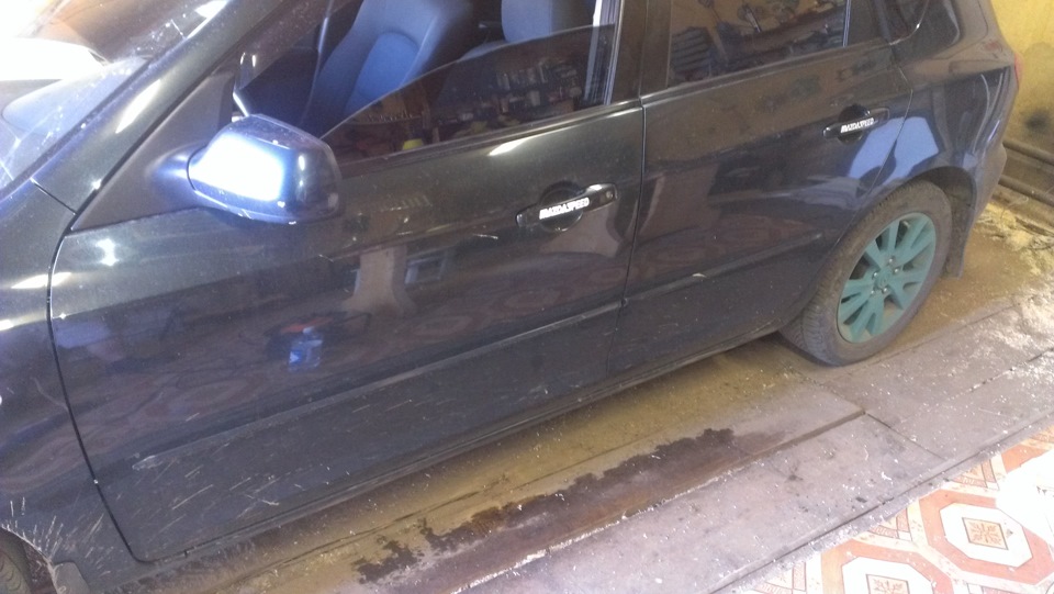 Снятие молдингов дверей — Mazda 3 (1G) BK, 2004 года | стайлинг | DRIVE2