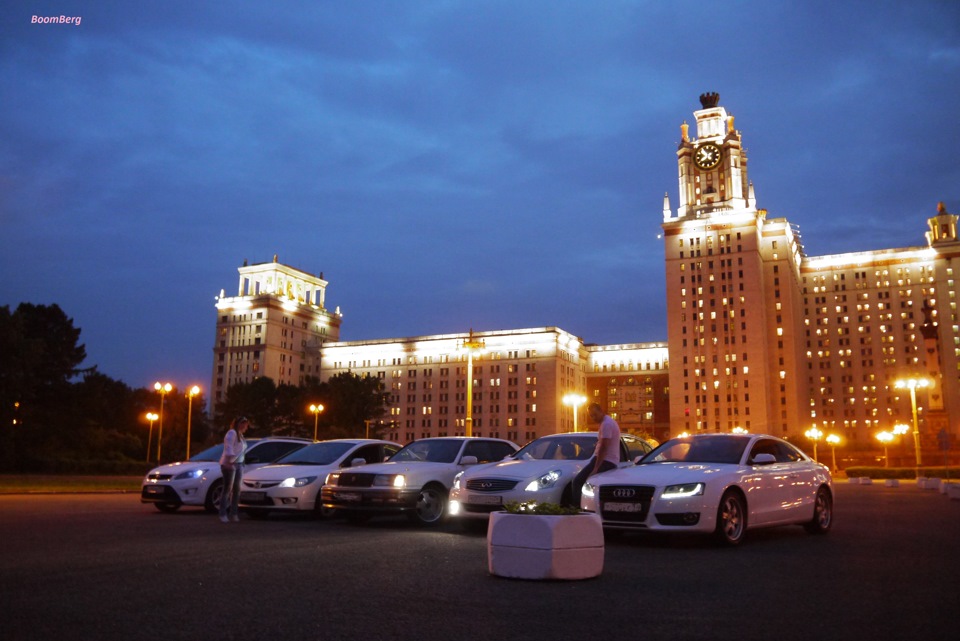 Квартира в москве рядом с мгу. Азимут в Москве возле МГУ. Парковка возле МГУ. ЖК возле МГУ. Дом премиум класса около МГУ.