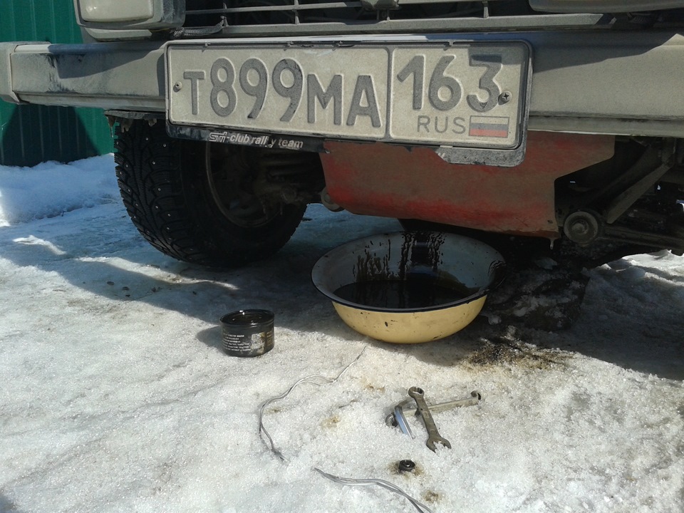 Замена масла в ДВС. Замена ремня гидроусилителя руля. — Lada 4x4 3D, 1 ...