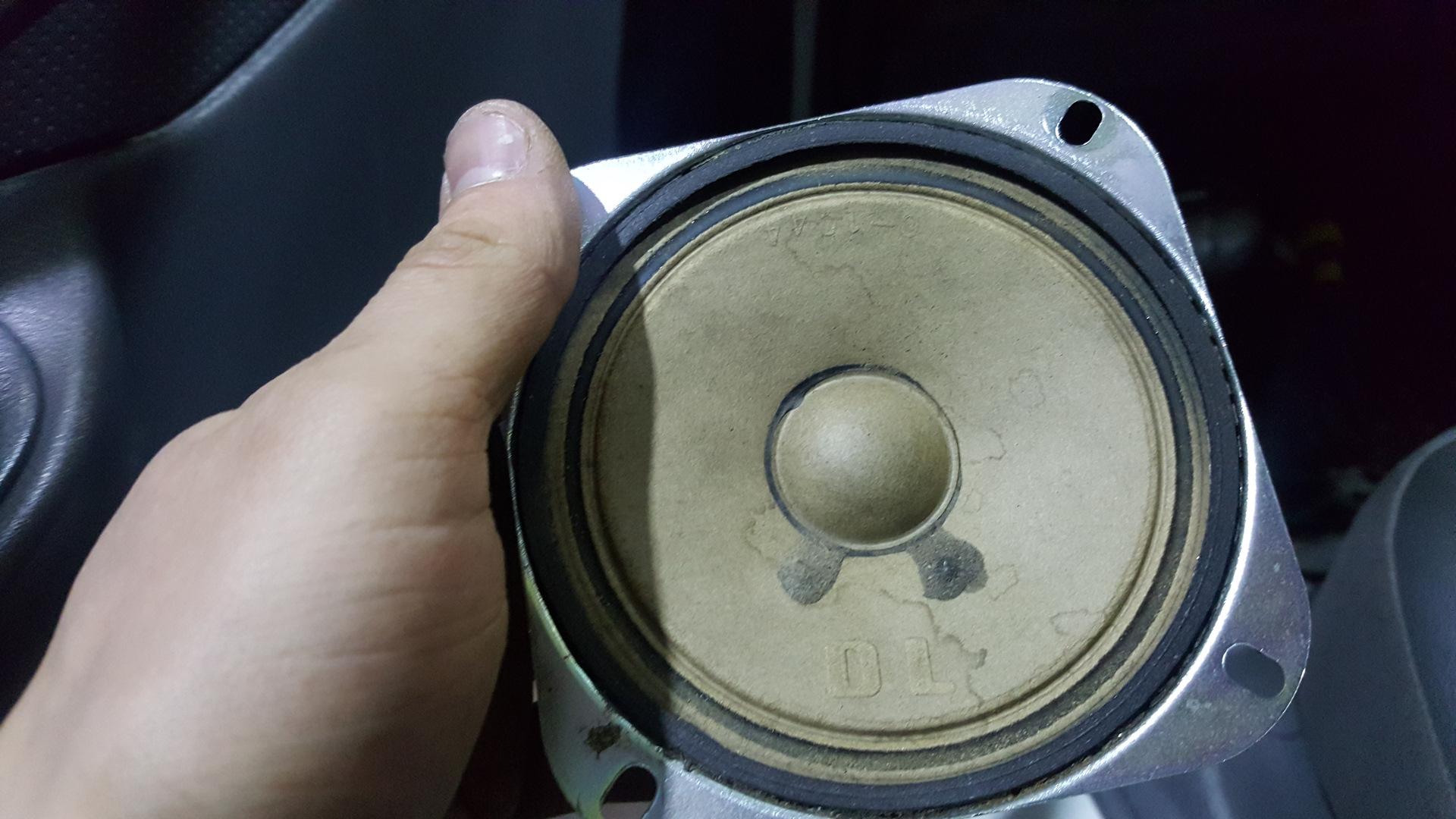 Динамики, распиновка штатной магнитолы — Nissan Vanette (4G), 1,8 л ...