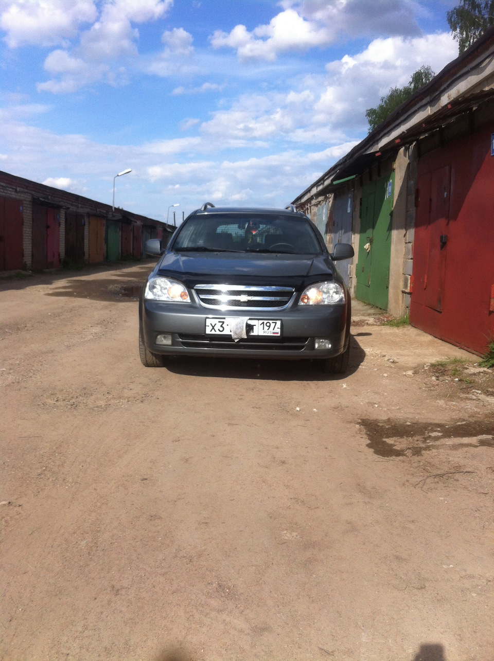 Дальний в полнакала и защитная пленка на задние арки. — Chevrolet ...