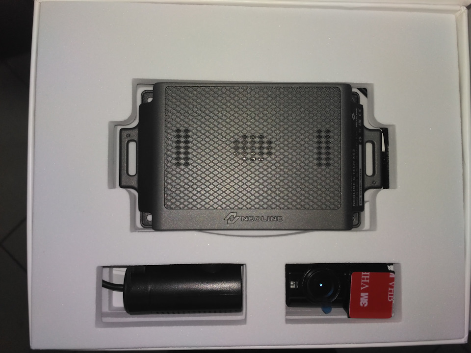 Сам видеорегистратор — Hyundai Elantra (5G)