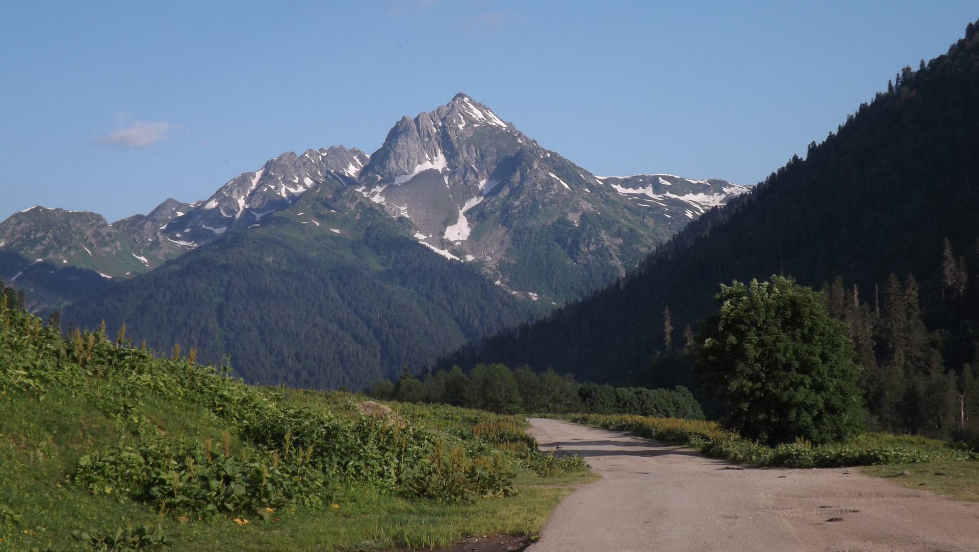 Авадхара абхазия фото