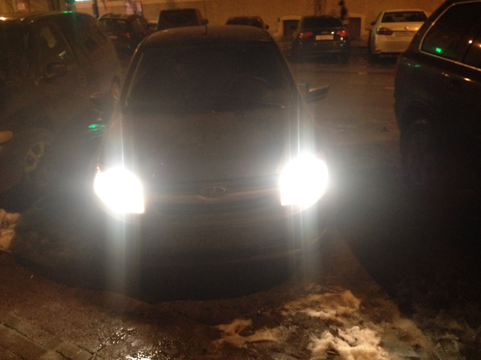 Лампы ближнего — Lada Гранта Лифтбек (1G), 1,6 л, 2015 года ...