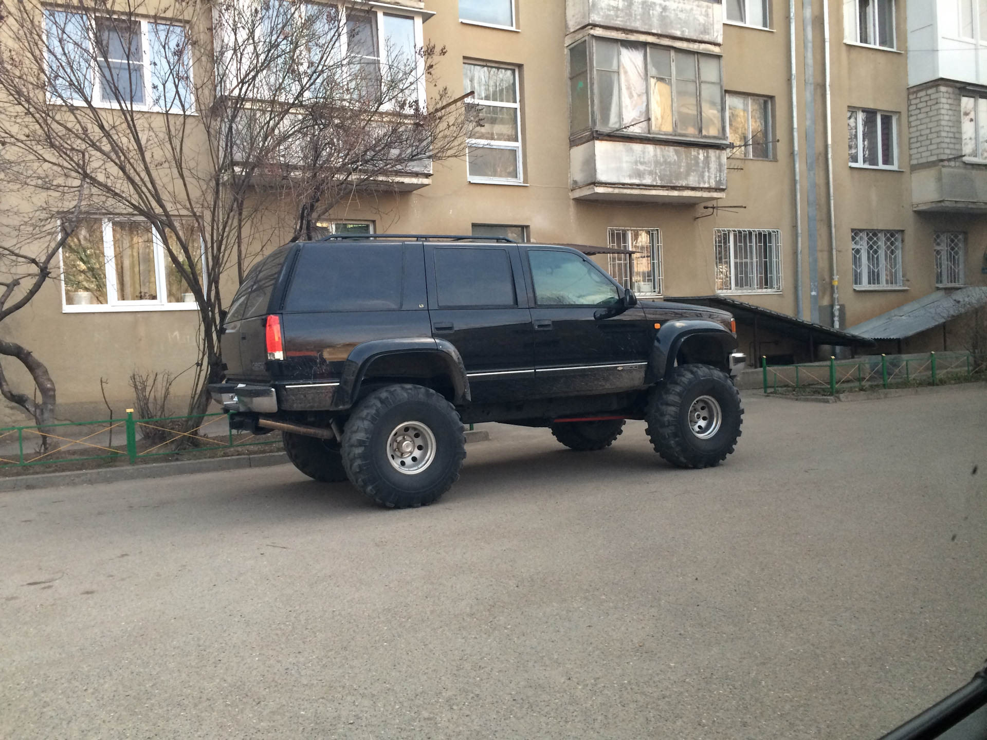 Стук в правой передней двери. — Lada Приора седан, 1,6 л, 2015 года |  наблюдение | DRIVE2