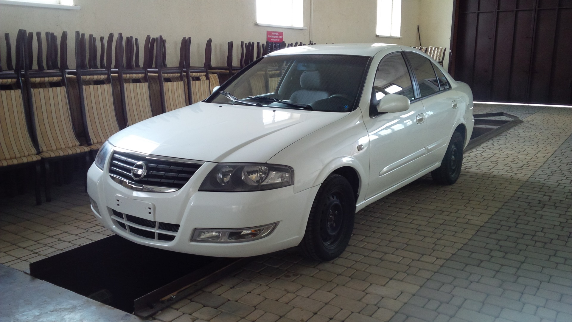 Nissan Almera Classic (B10) 1.6 бензиновый 2012 | Белый Перламутр на DRIVE2